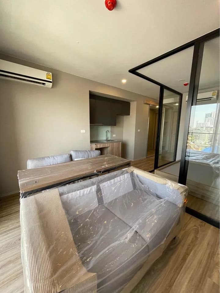 Blossom Condo @ Sathorn - Charoenrat — photo 1