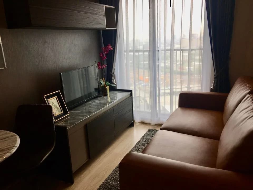 Noble Revolve Ratchada — photo 1
