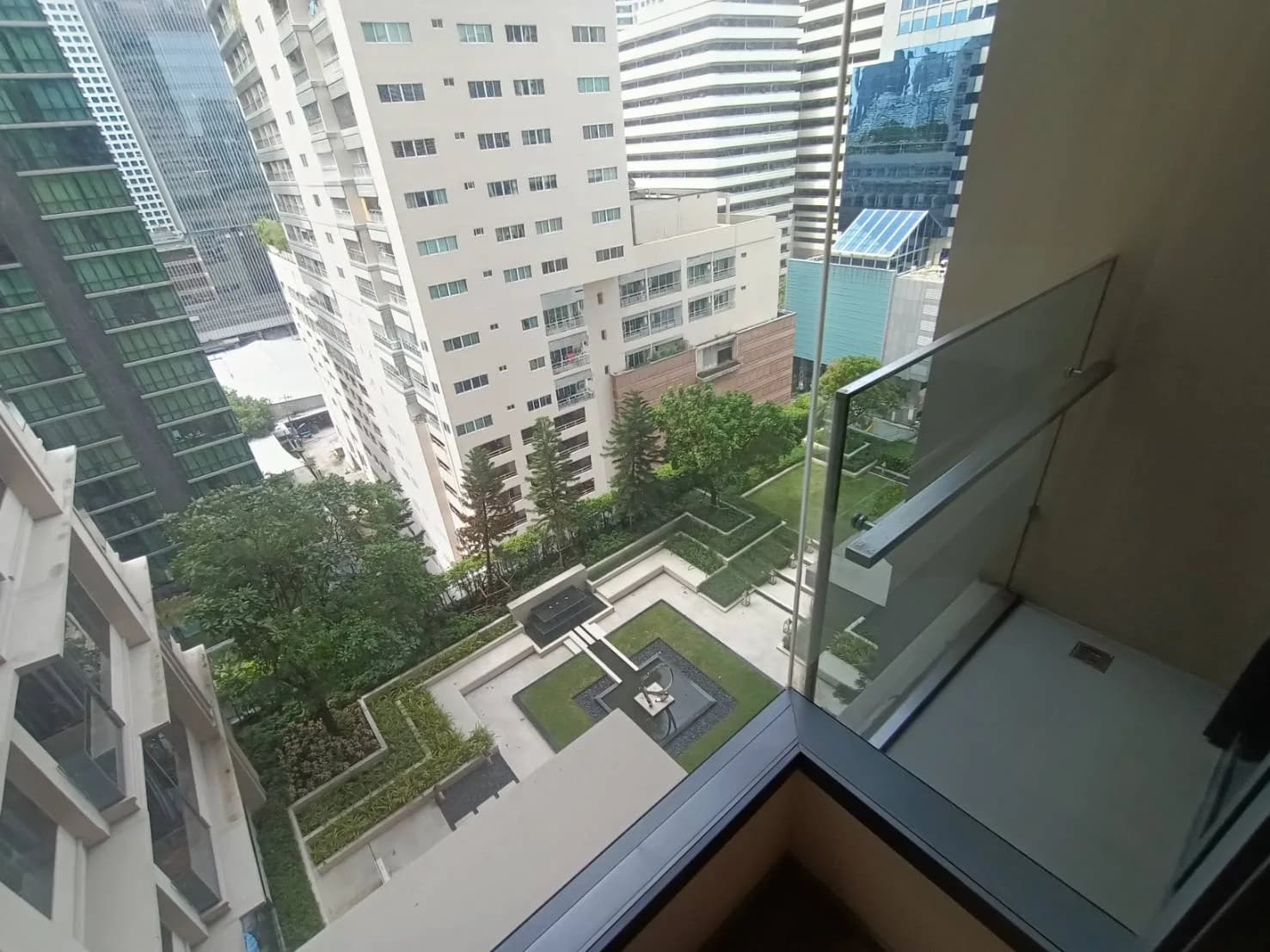 The Esse Asoke — photo 11