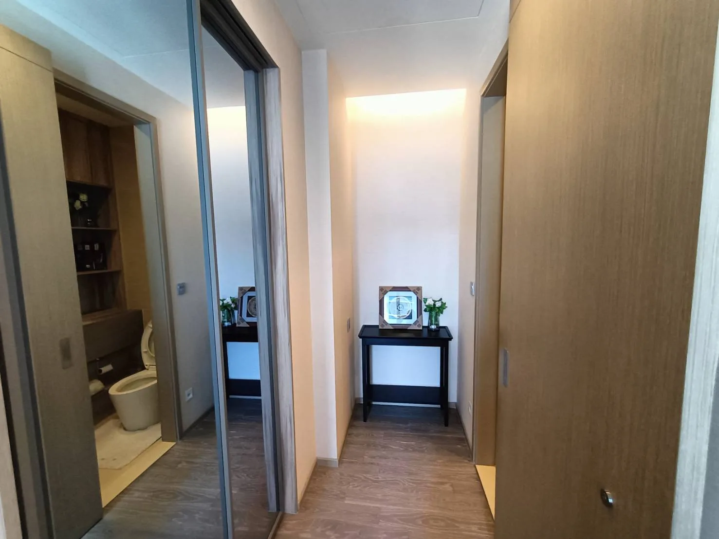 The Esse Asoke — photo 8