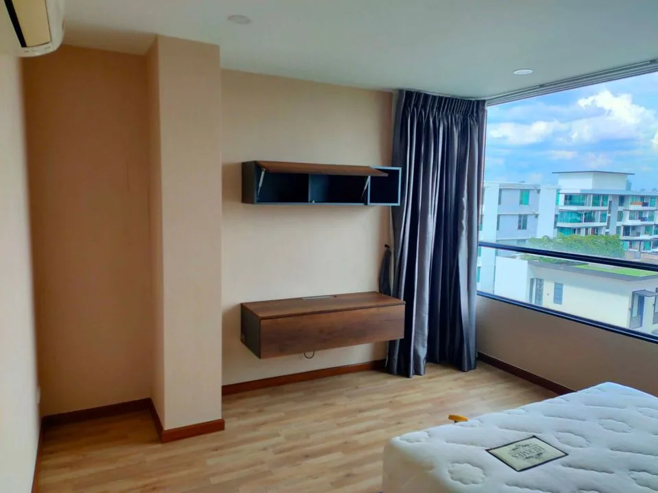 D'Rouvre Condominium — photo 4