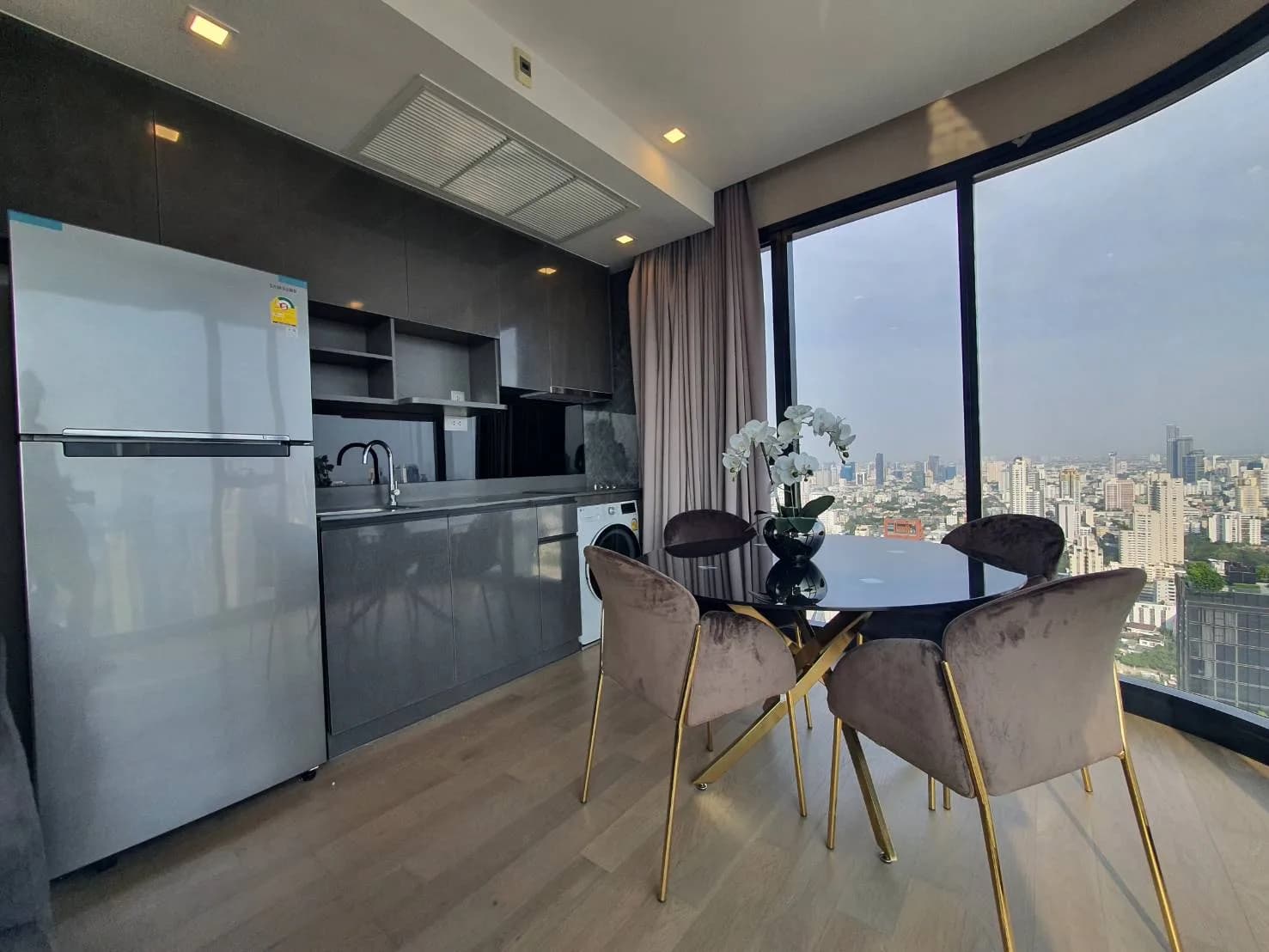 Ashton Asoke — photo 4