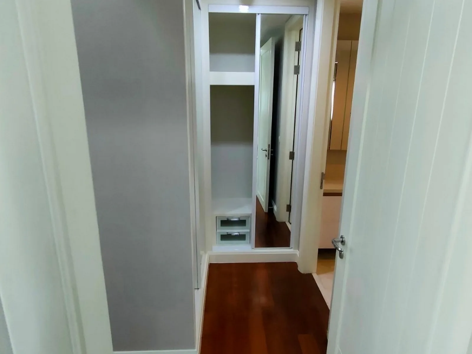 Q Langsuan — photo 11