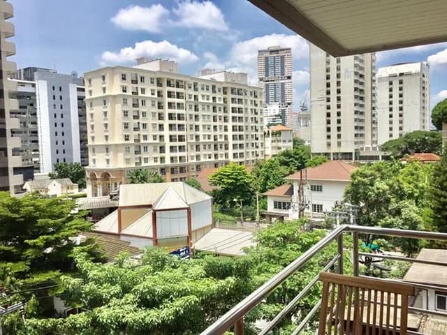 Serene Place Sukhumvit 24 — photo 4