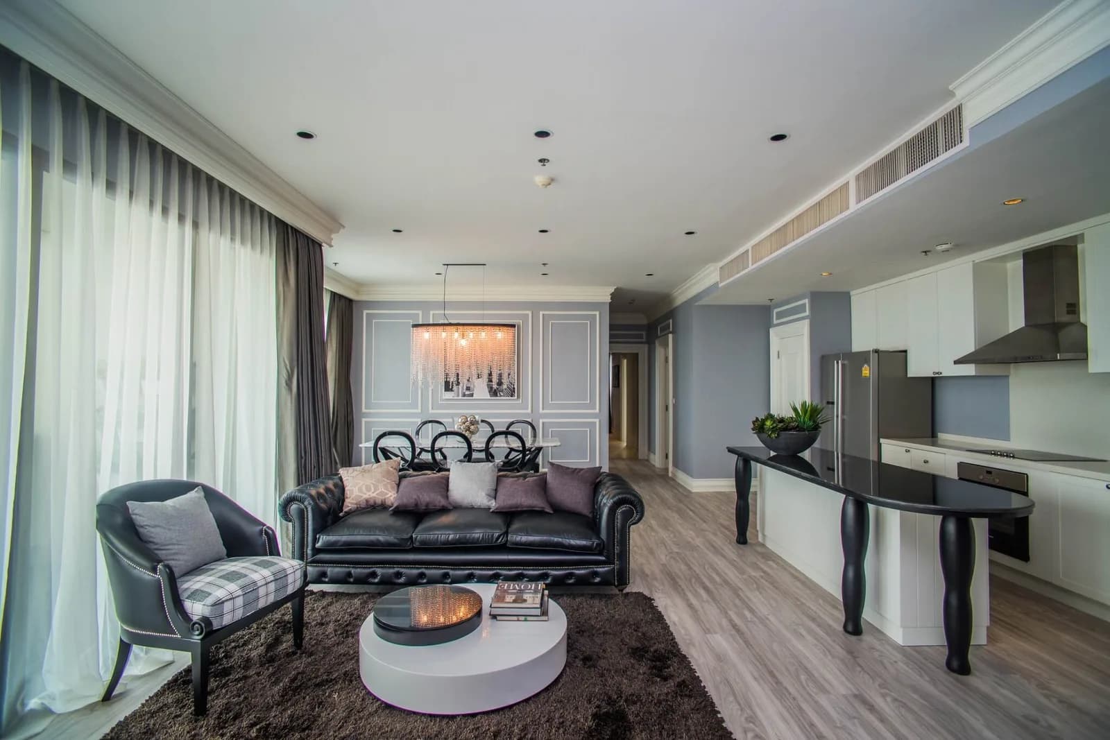 The Emporio Place — photo 1