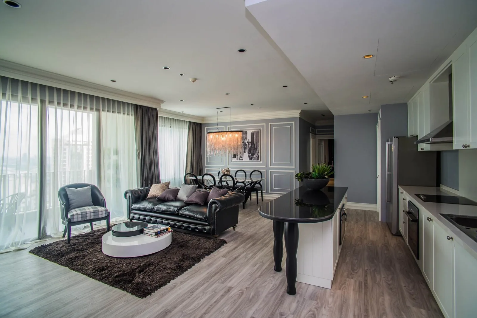 The Emporio Place — photo 3