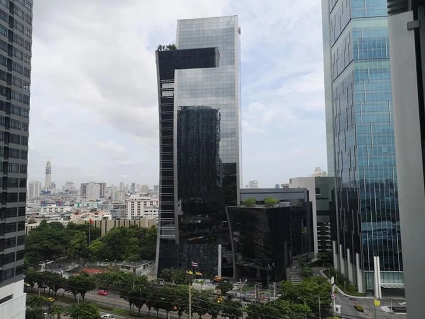 Noble Revolve Ratchada — photo 13