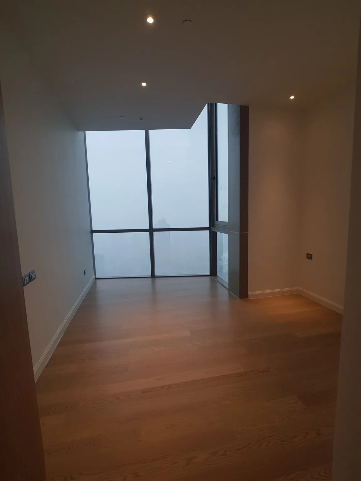 Magnolias Waterfront Residences — photo 11