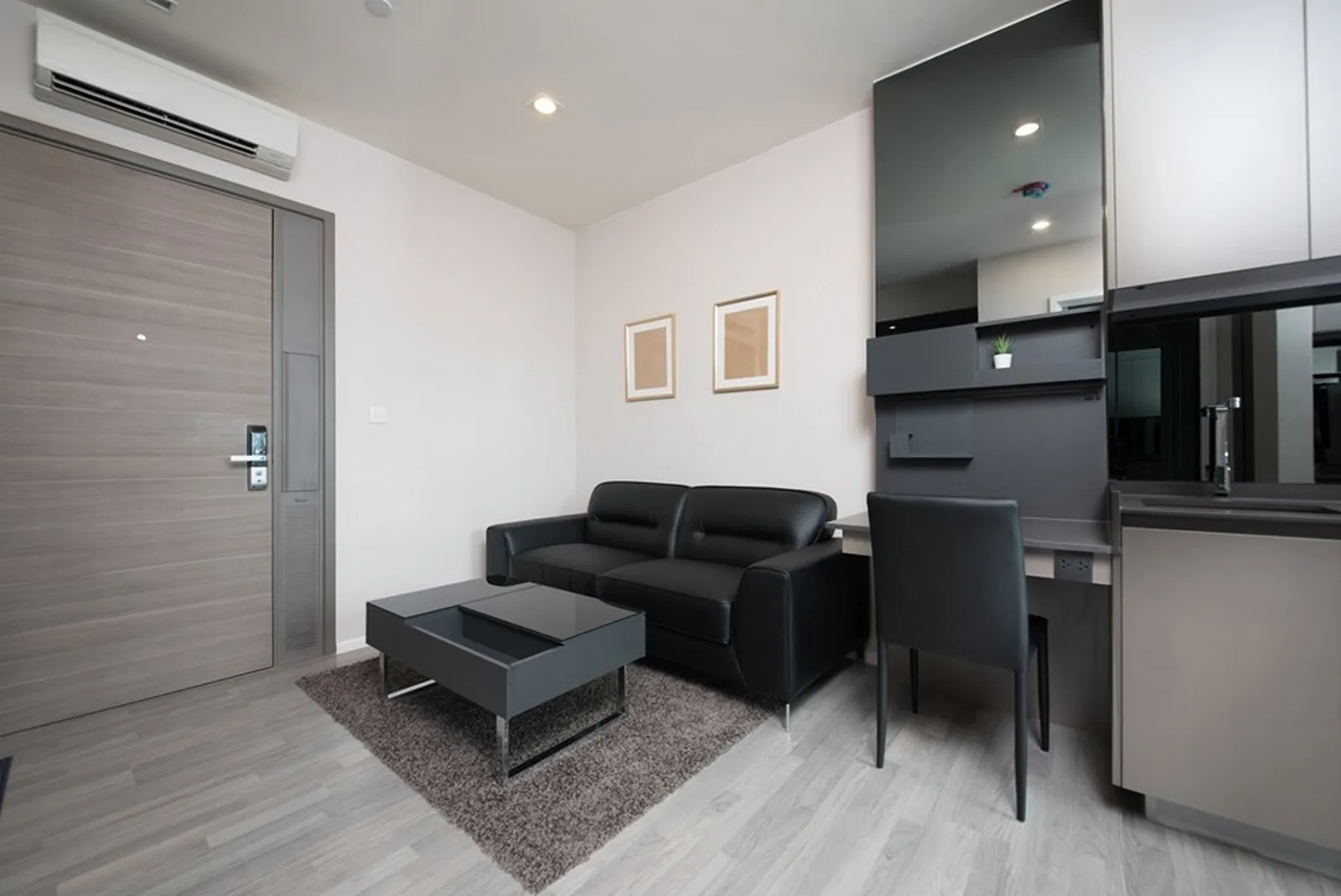 The Room Sukhumvit 69 — photo 1