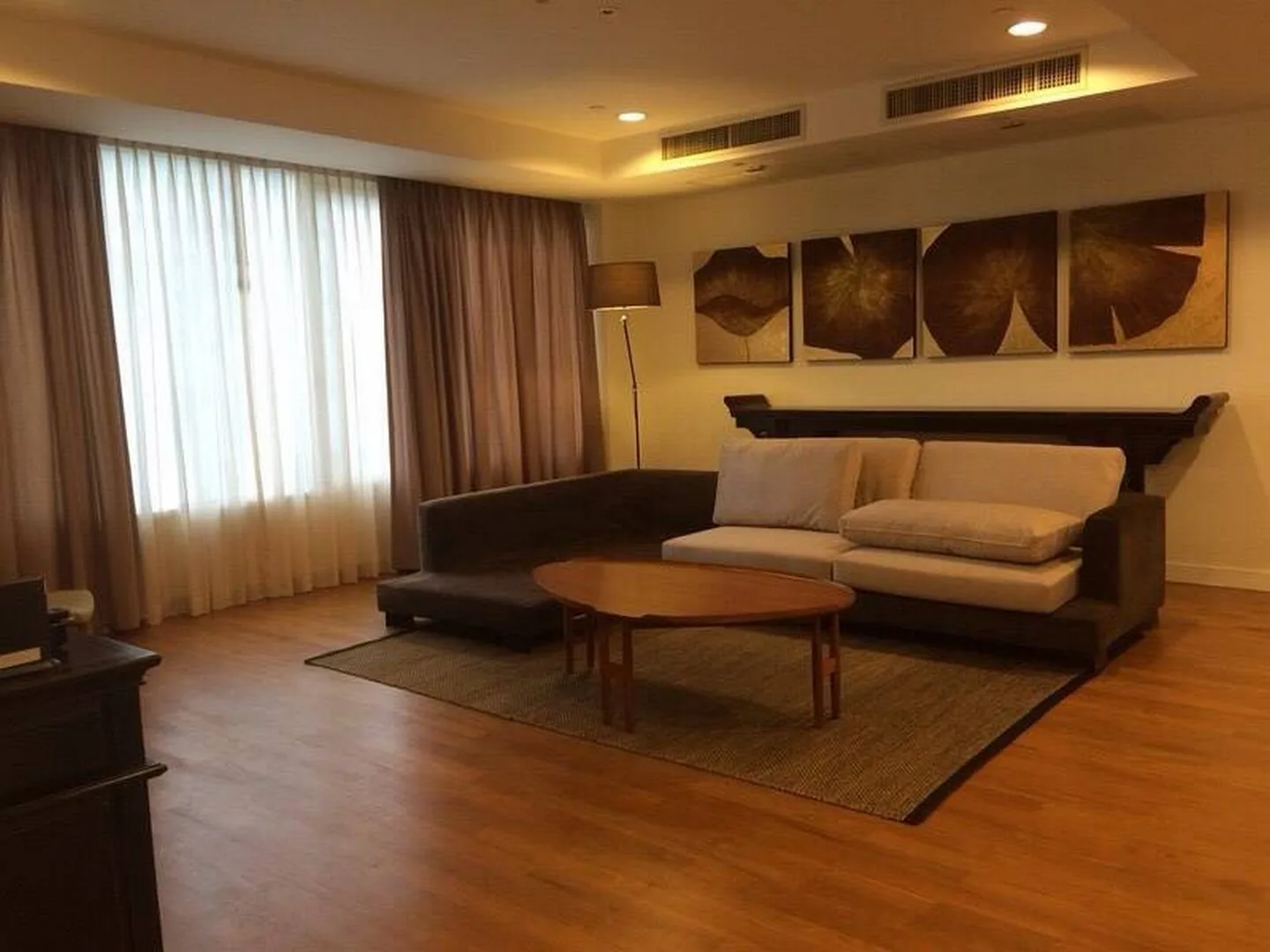 Hampton Thonglor 10 — photo 2