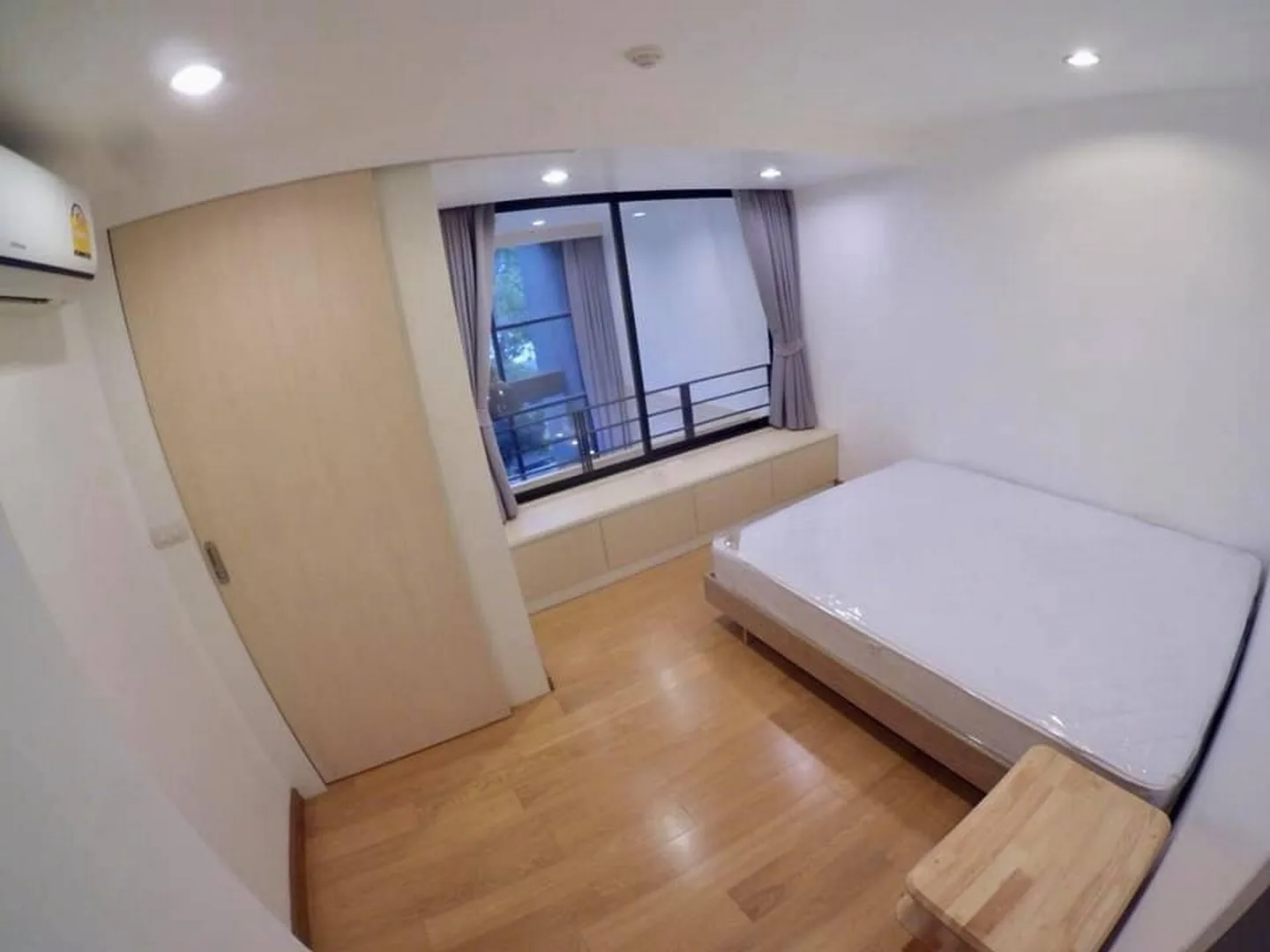 L Loft Ratchada 19 — photo 1