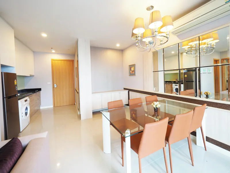Circle Condominium — photo 1
