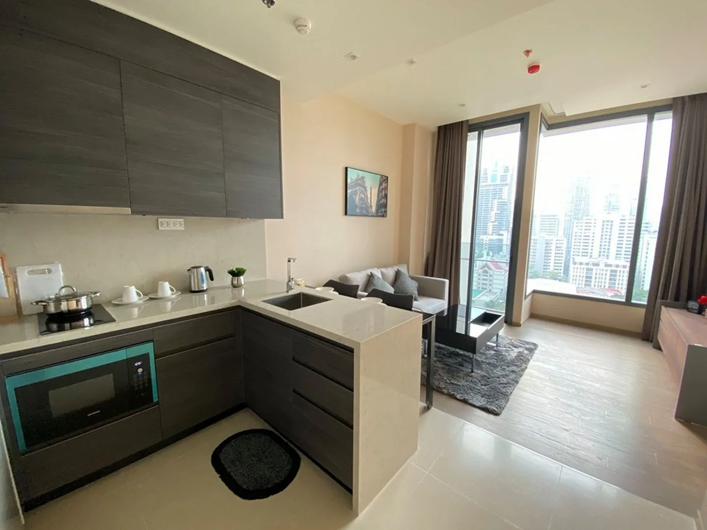 The Esse Asoke — photo 1