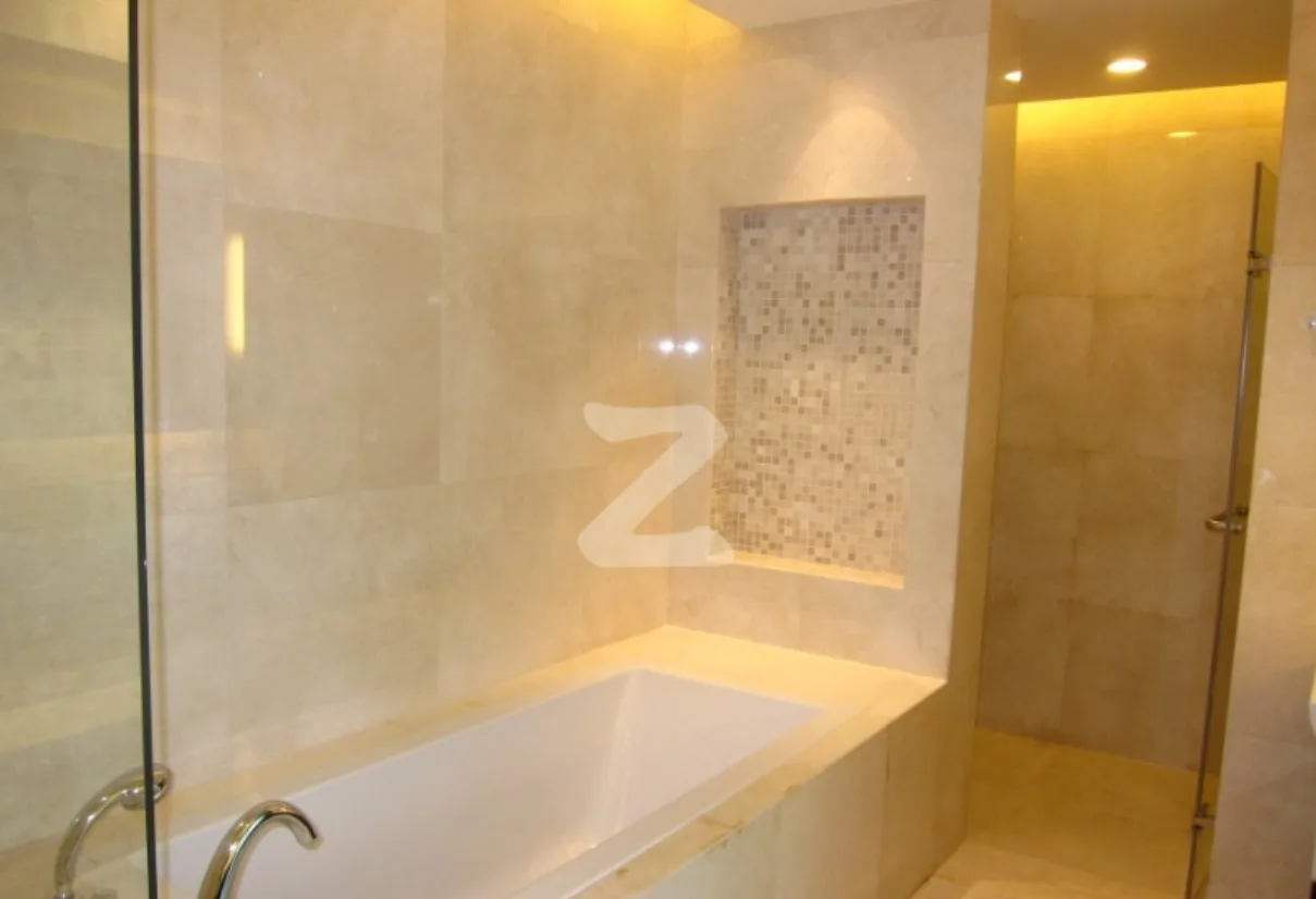 Oriental Residence — photo 5
