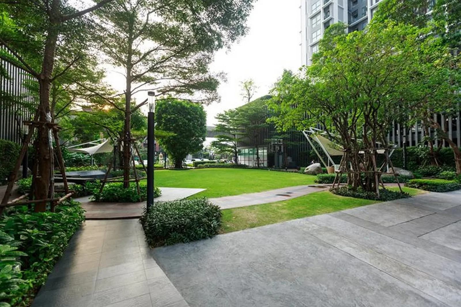 Ideo Mobi Sukhumvit 81 — photo 26