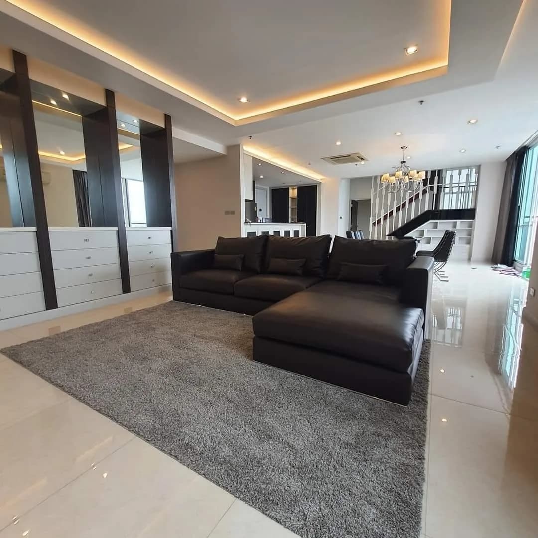 Four Wings Residence — photo 1