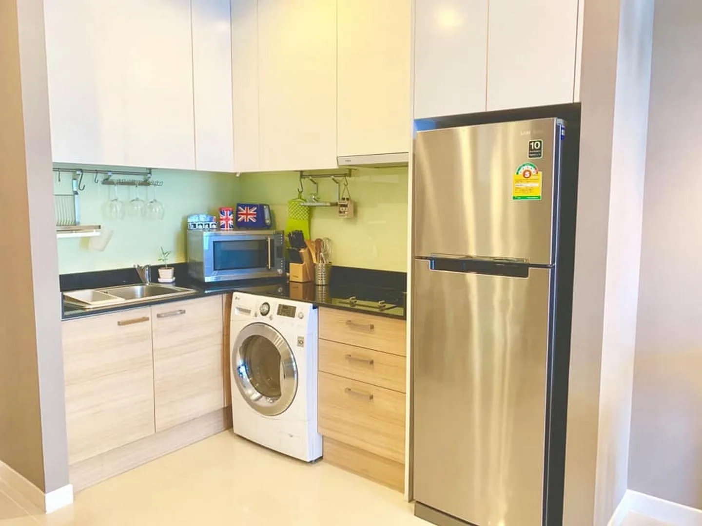 Circle Condominium — photo 5