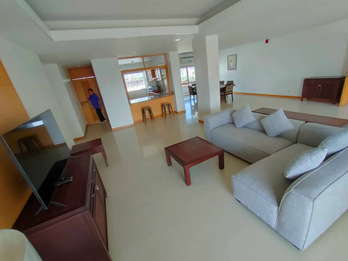 Esmeralda Apartments — photo 3