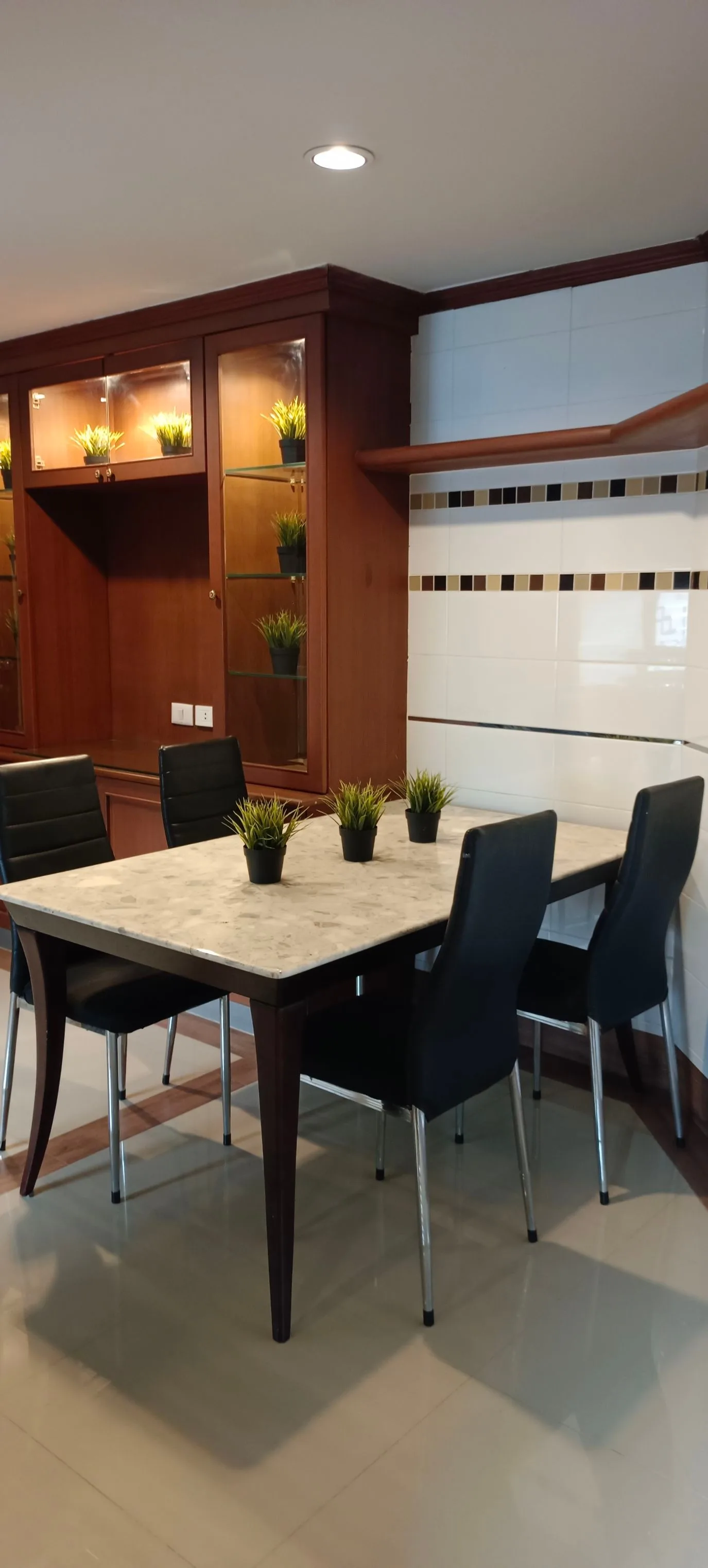 Beverly Tower Condo — photo 3