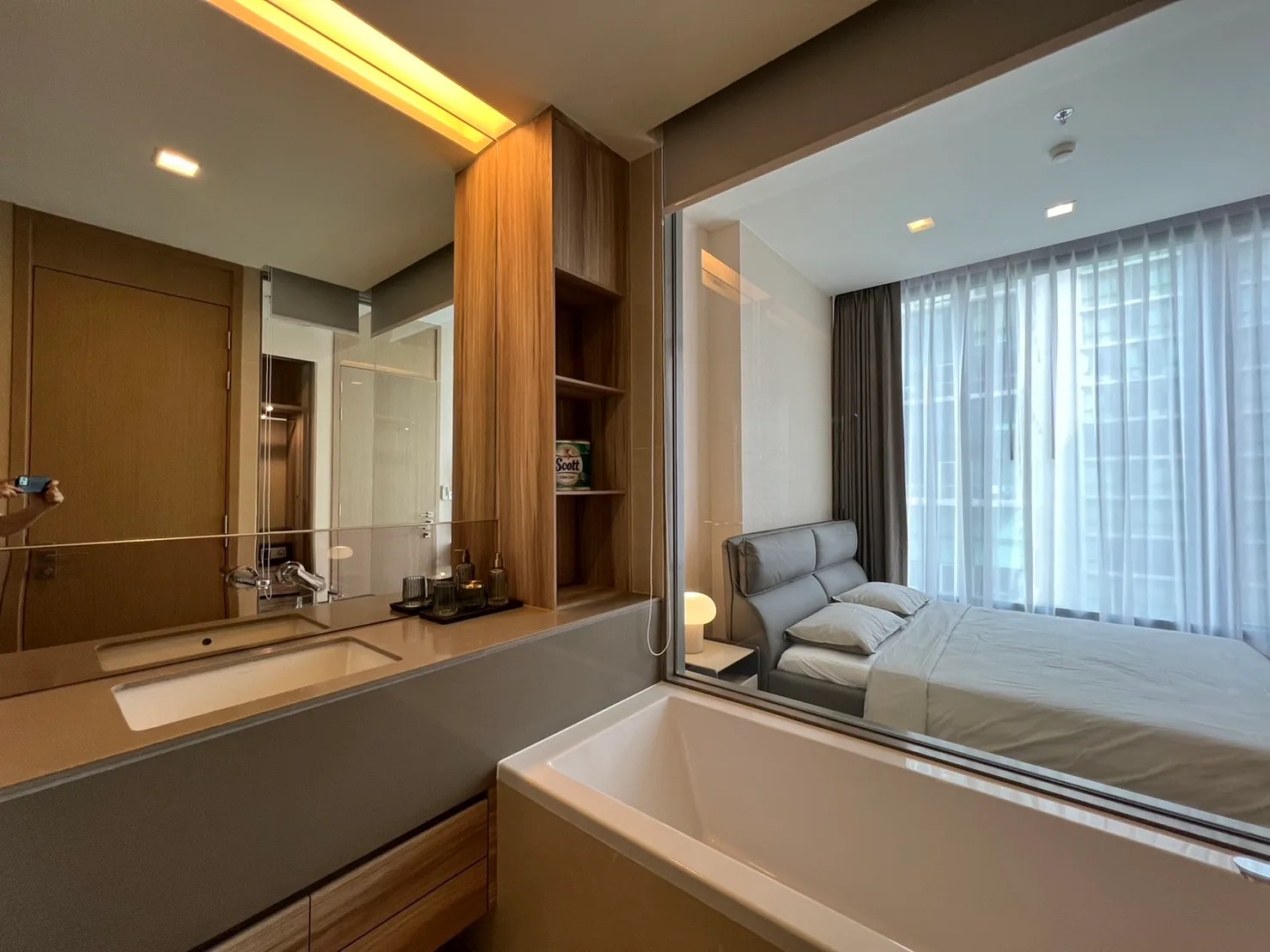 The Esse Asoke — photo 15