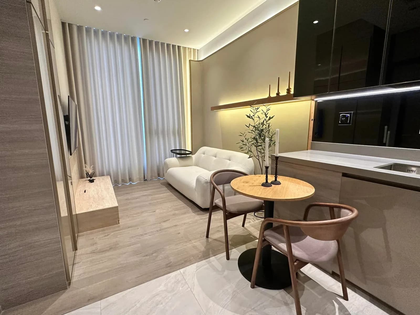 The Crest Park Residences — photo 1