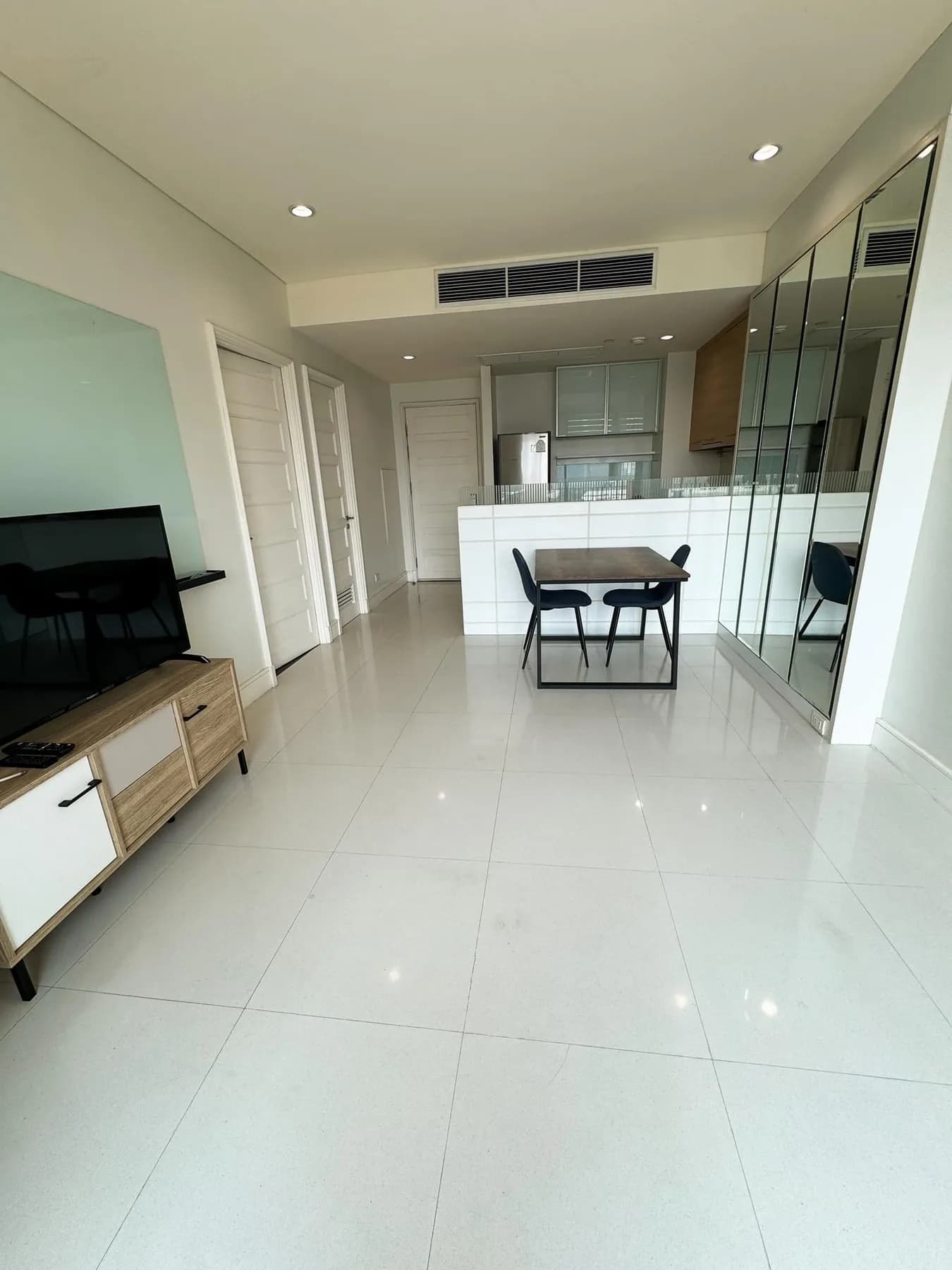 Aguston Sukhumvit 22 — photo 2