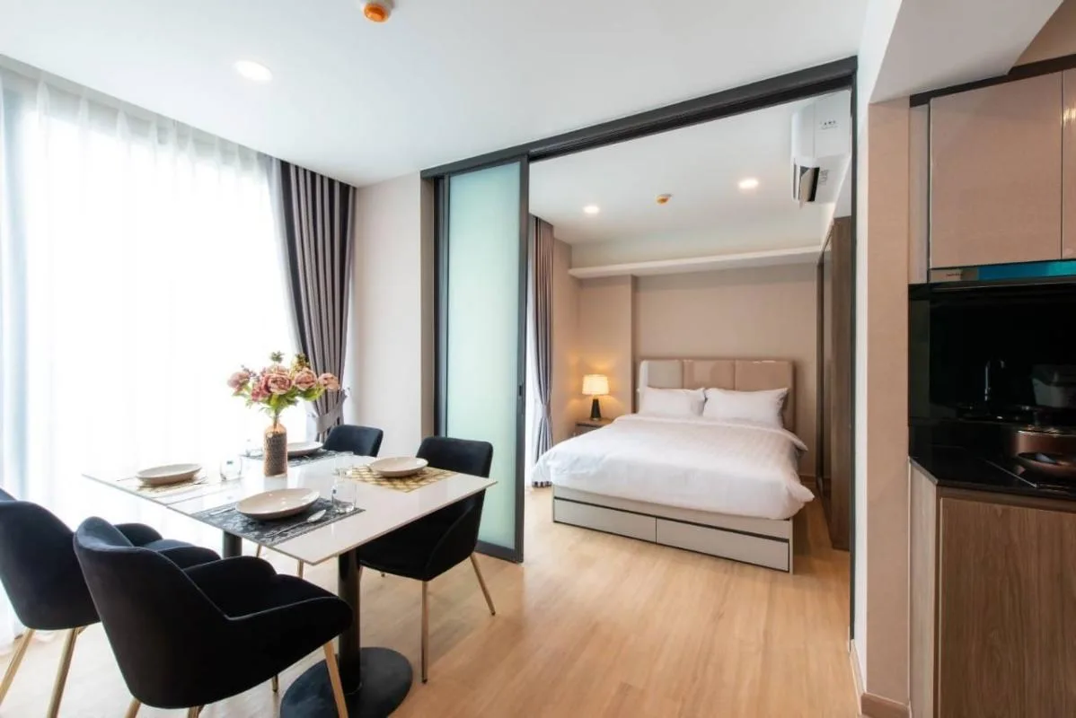 Lloyd Soonvijai-thonglor — photo 4