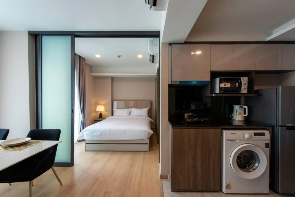 Lloyd Soonvijai-thonglor — photo 10