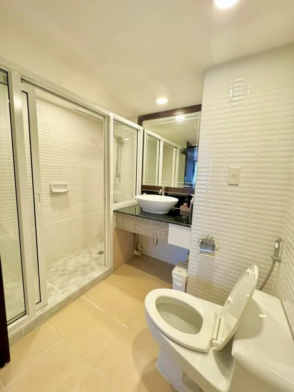 Omni Tower Sukhumvit Nana — photo 9