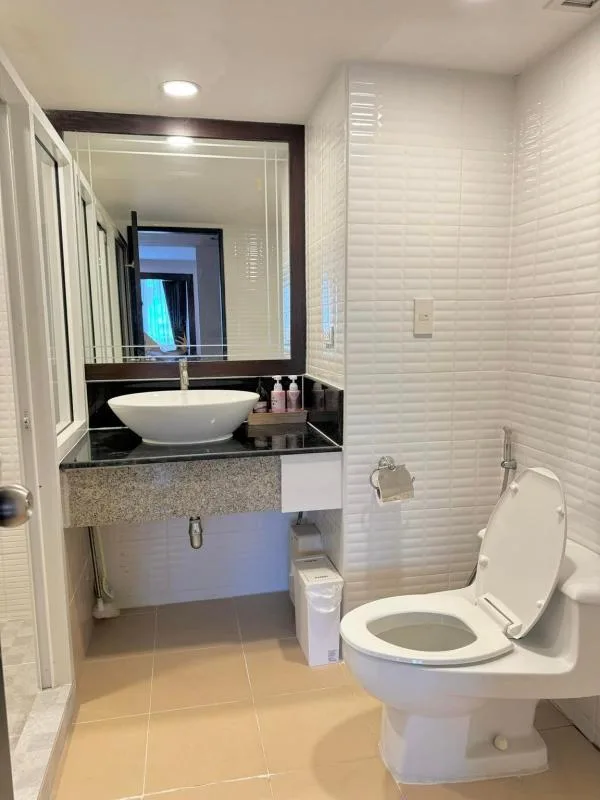 Omni Tower Sukhumvit Nana — photo 10