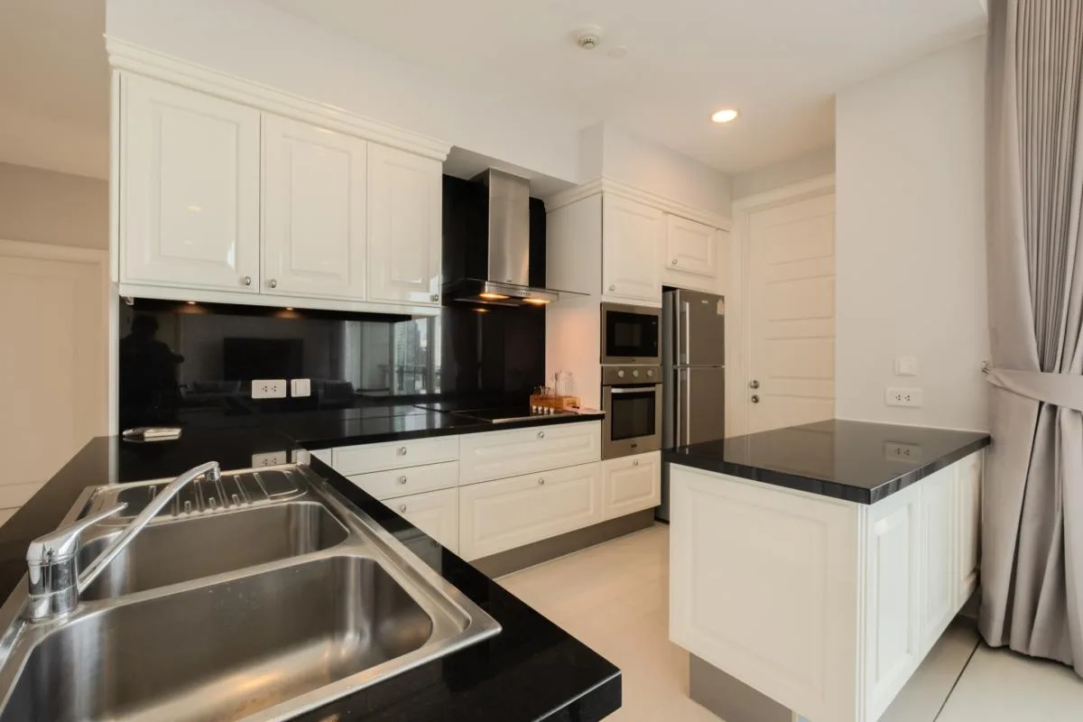 Royce Private Residences — photo 3