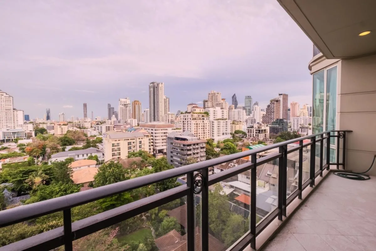 Royce Private Residences — photo 6