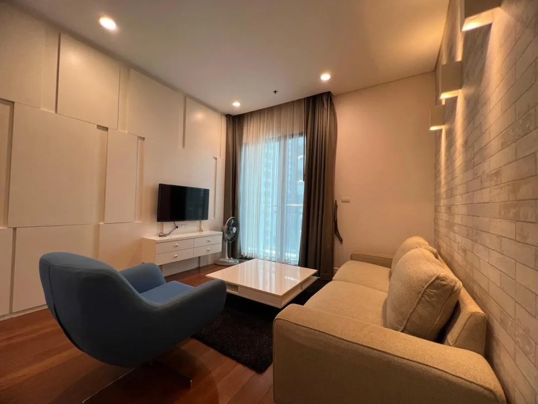 Bright Sukhumvit 24 — photo 2