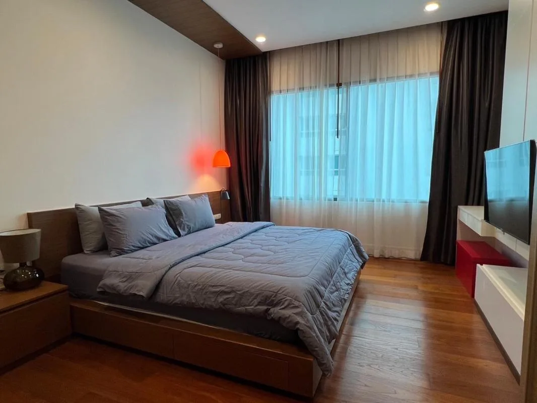 Bright Sukhumvit 24 — photo 11