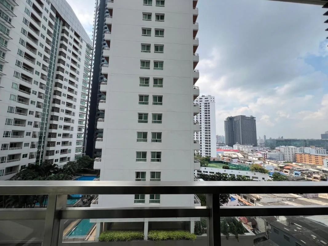 Bright Sukhumvit 24 — photo 17