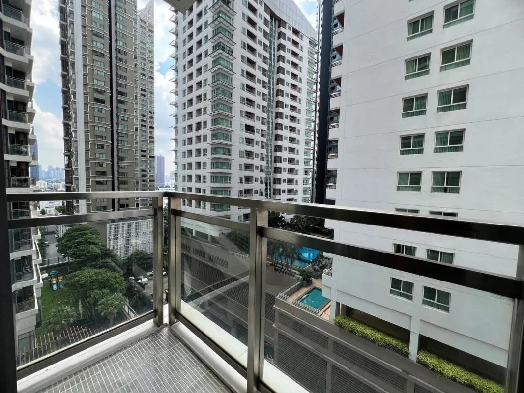 Bright Sukhumvit 24 — photo 19