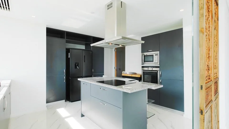 Fullerton — photo 8