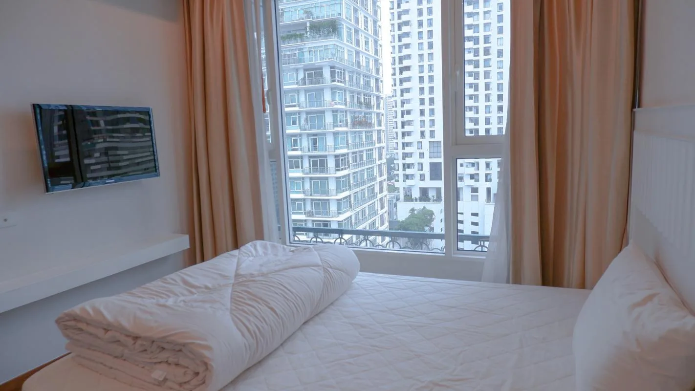 Ivy Thonglor — photo 17