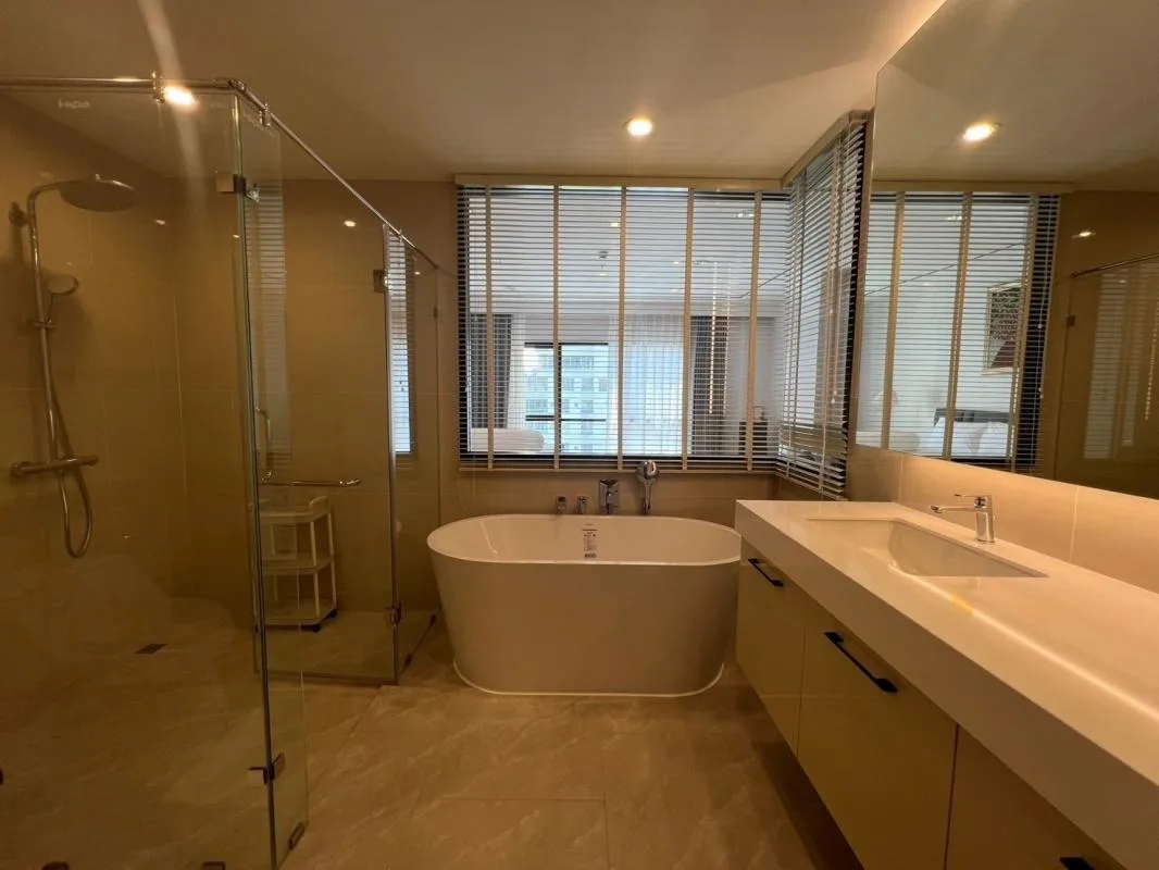 Sathorn 111 — photo 17