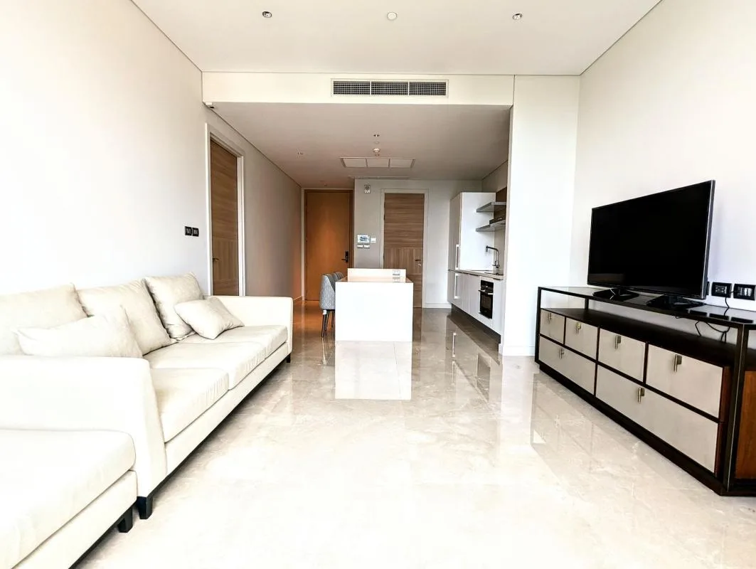Sindhorn Residence — photo 1