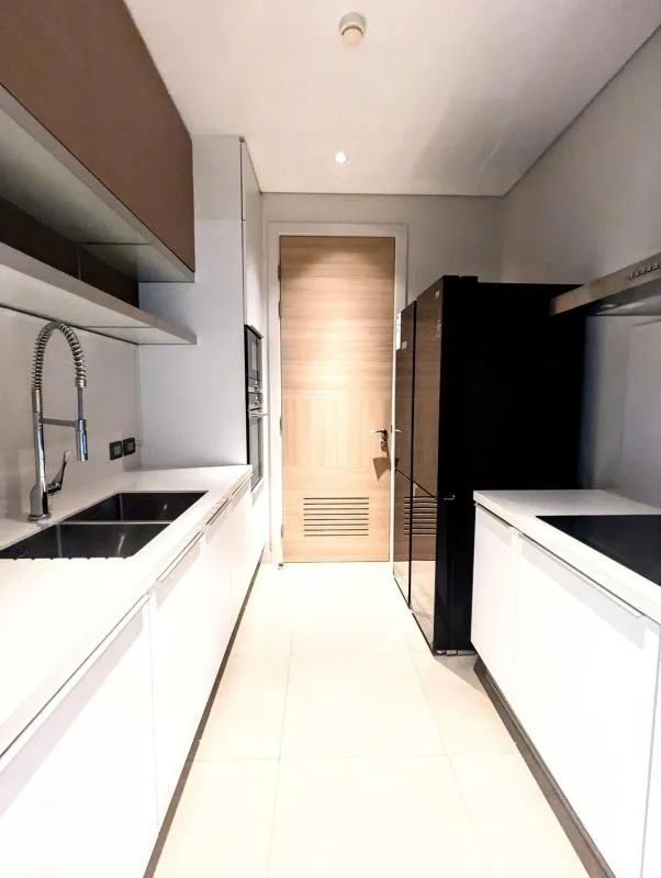 Sindhorn Residence — photo 3