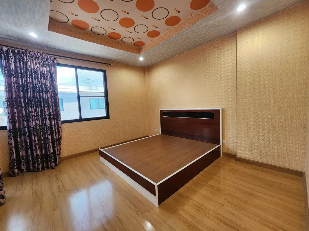 Sarin Wiz Sukhumvit 107 — photo 2