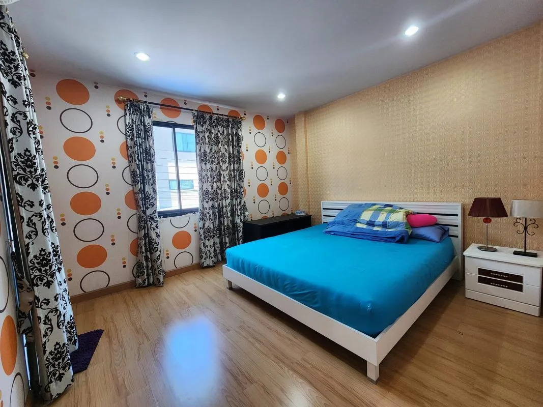 Sarin Wiz Sukhumvit 107 — photo 3