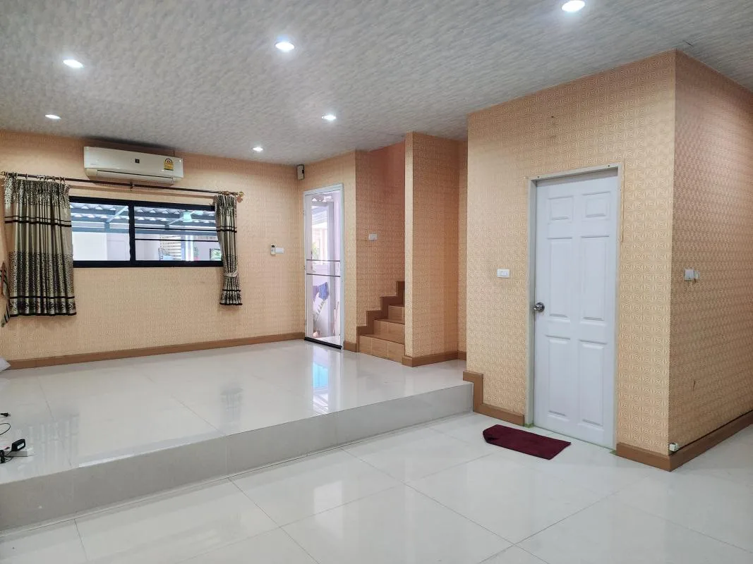 Sarin Wiz Sukhumvit 107 — photo 5