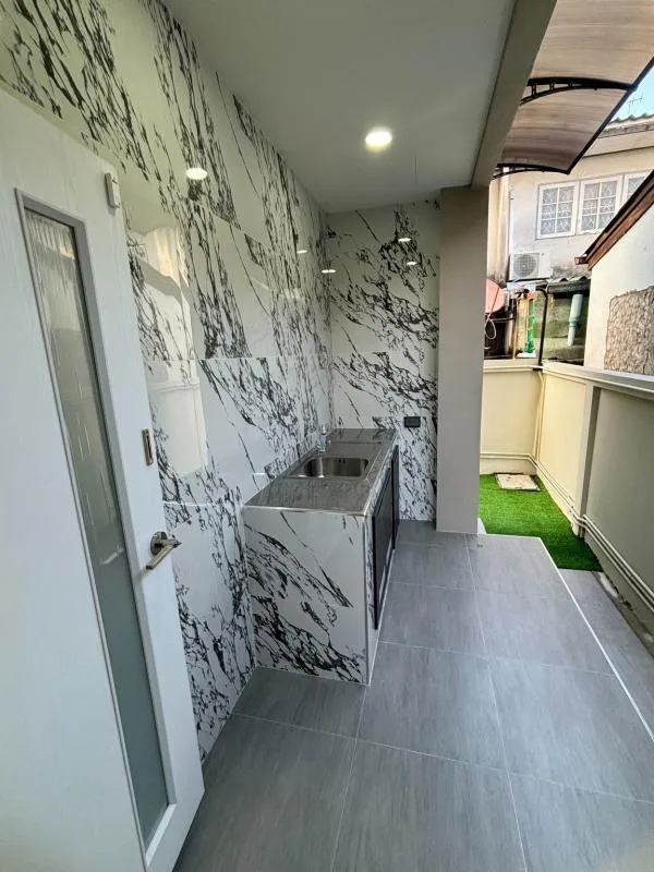 Townhouse Soi Siri Monkon 2 — photo 9