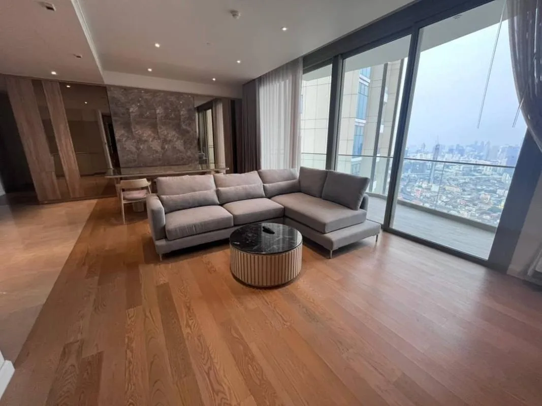 Magnolias Waterfront Residences — photo 1