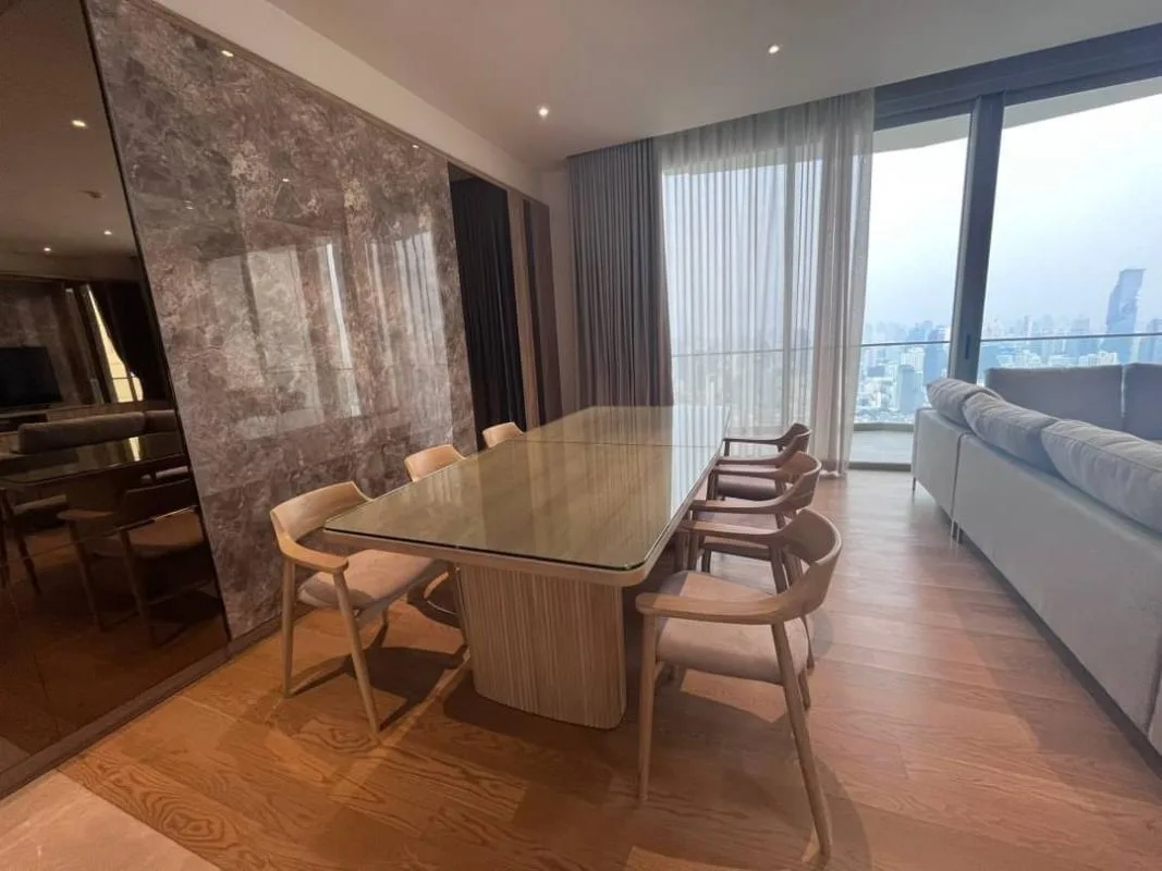 Magnolias Waterfront Residences — photo 3
