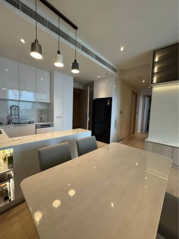 Magnolias Waterfront Residences — photo 3