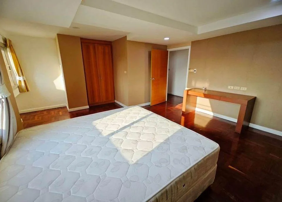 Baan Siri Sathorn Yenakard — photo 8
