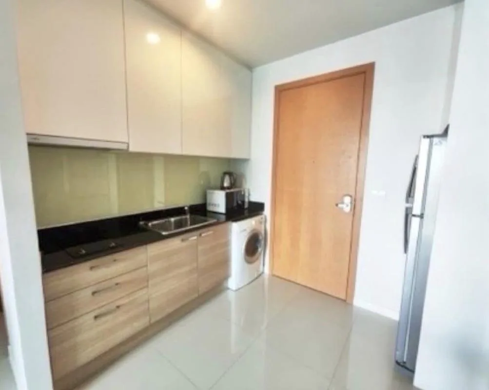 Circle Condominium — photo 2